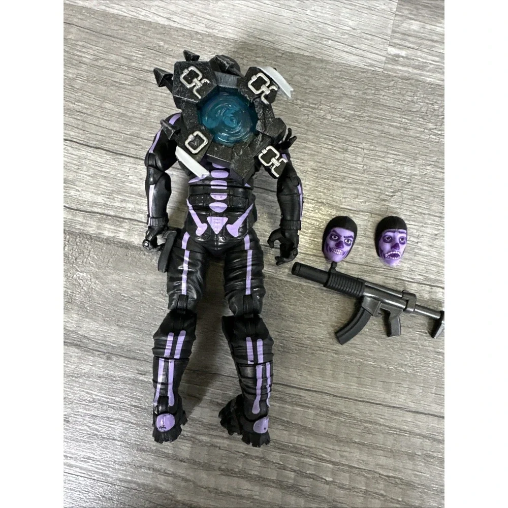 Fortnite Legendary Series Skull Trooper Purple Glow 6‎ Inch Figure 2018 Jazwares